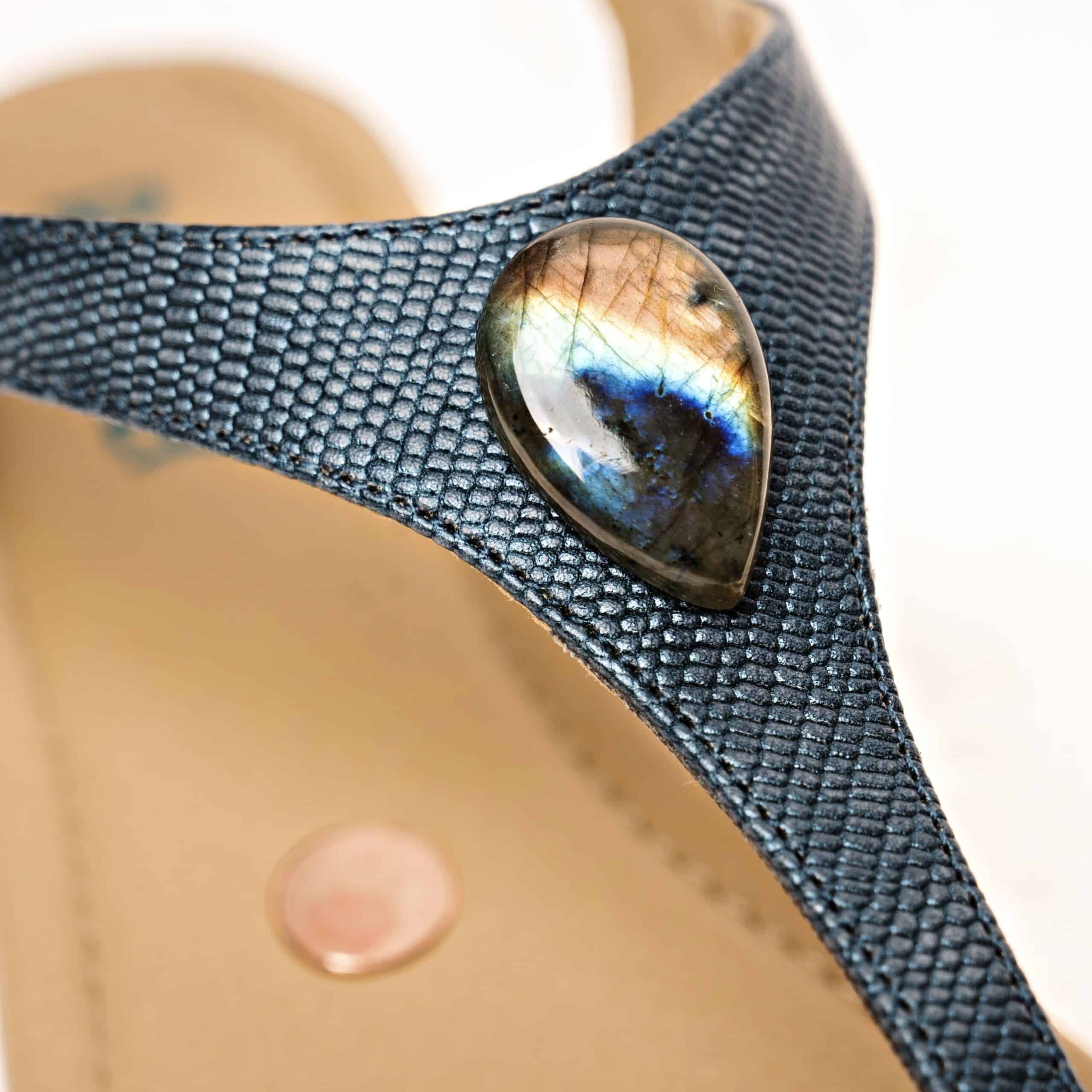 11:11 Azul Serpentine with Labradorite - Image 3